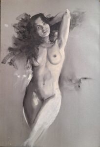 Fusain et pastel blanc de Matthieu Brazes : nu féminin debout sur papier Canson gris